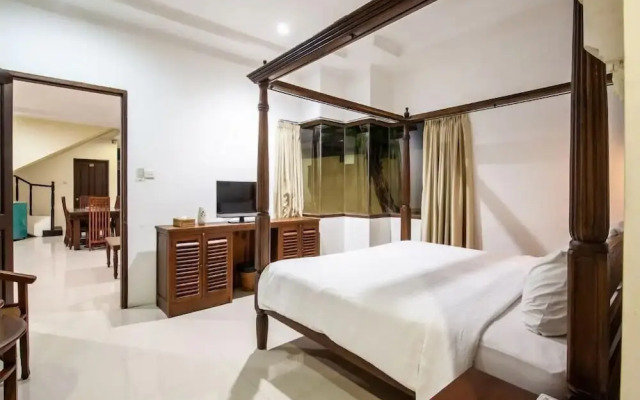 8-BR Private Pool Villa Walk to Seminyak Beach