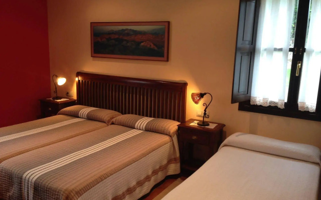 Hotel Rural El Texeu