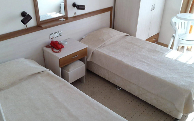 Saturn Hotel