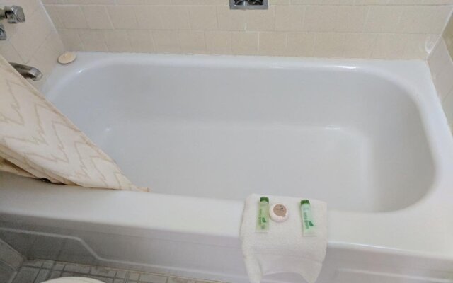 Grand Canyon Caverns Inn