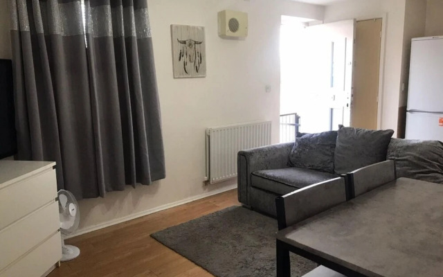 Immaculate 1-bed Apartment in Stoke-on-trent