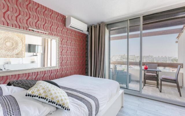 Studio naturiste venus panoramic view