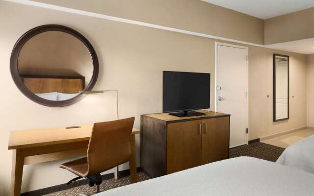 Hampton Inn & Suites Clayton/St. Louis-Galleria Area