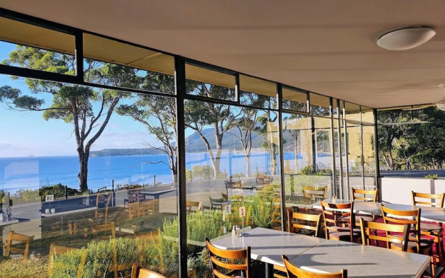 Lufra Beachside Hotel