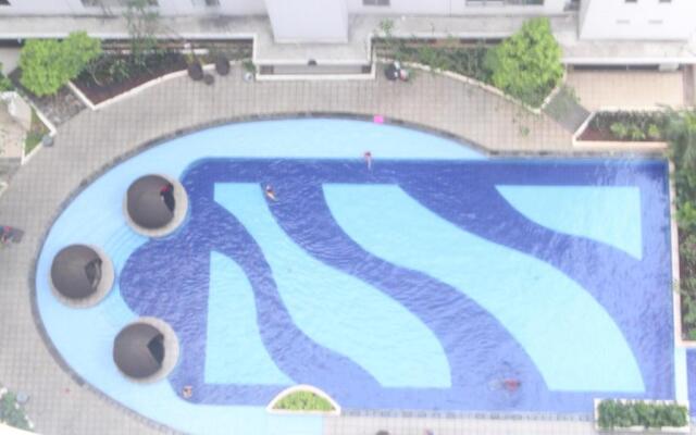 Channel Stay @ Bassura City Apartment