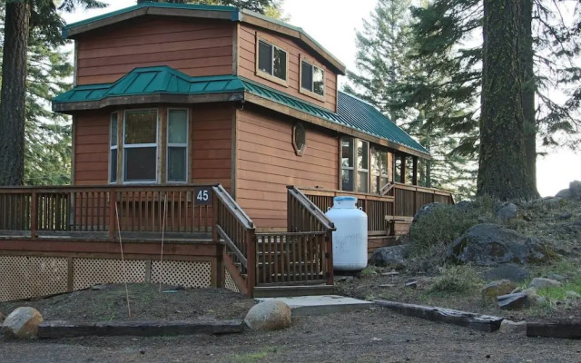 #45 The Cabins at Hyatt Lake-sleeps 4