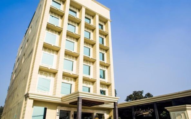 Ambassador Hotel jalandhar — 3-star hotel in Jalandhar
