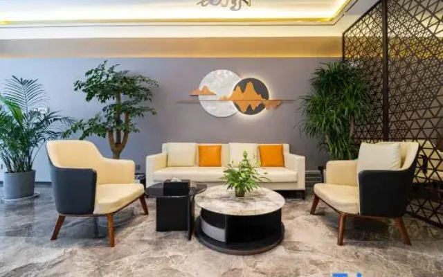 Hua Yue Hotel