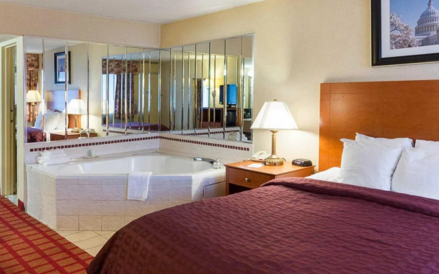 Clarion Inn & Fundome
