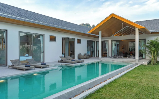 BrandNewBeautifulVillaKamalabeachv157