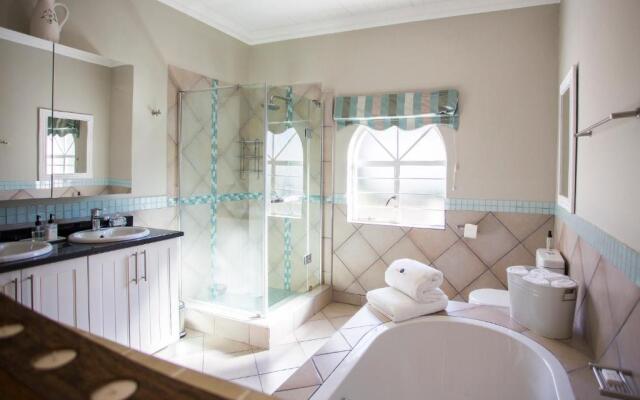 The Browns' Luxury Guest Suites