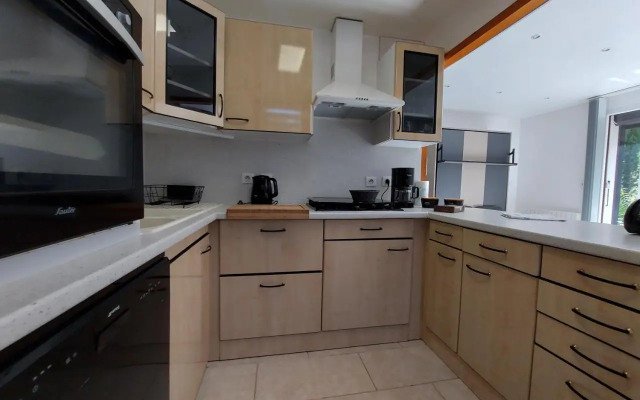 Rare, cosy studio terrasse au coeur de St-Jorioz