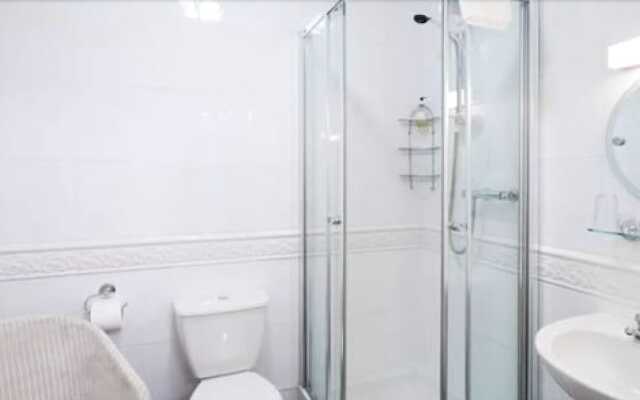 Rocklea Guest House
