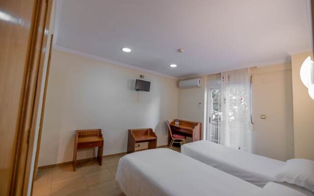 Hotel Monasterio Granada - Adults Only