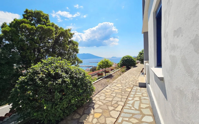 Pavlis Studios Ormos