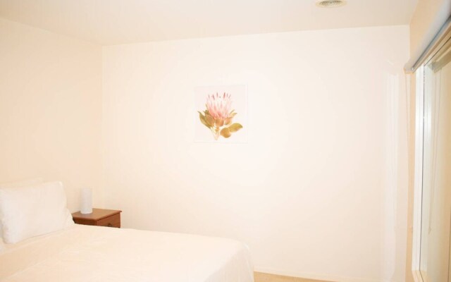 Stunning 2 Bedroom CBD Apartment