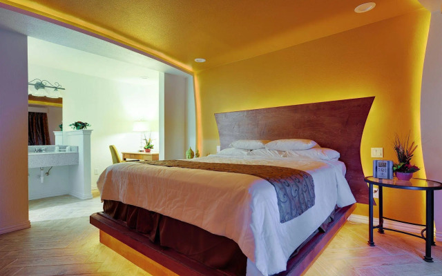 Romantic Inn & Suites