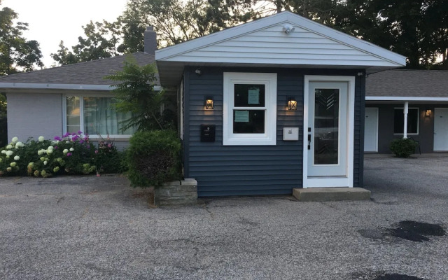 Lake Land Inn