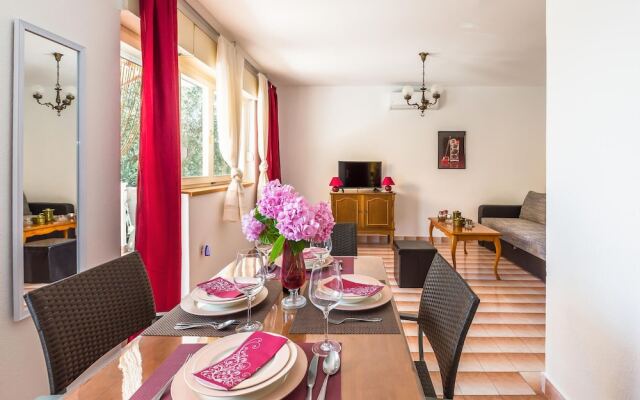 Amazing Apartment in Tucepi With 2 Bedrooms and Wifi