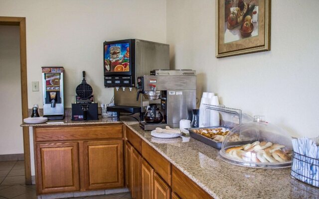 Econo Lodge Norwalk