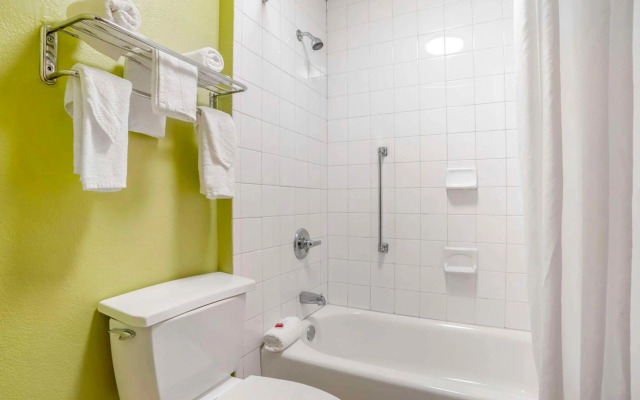 Econo Lodge Moss Point - Pascagoula