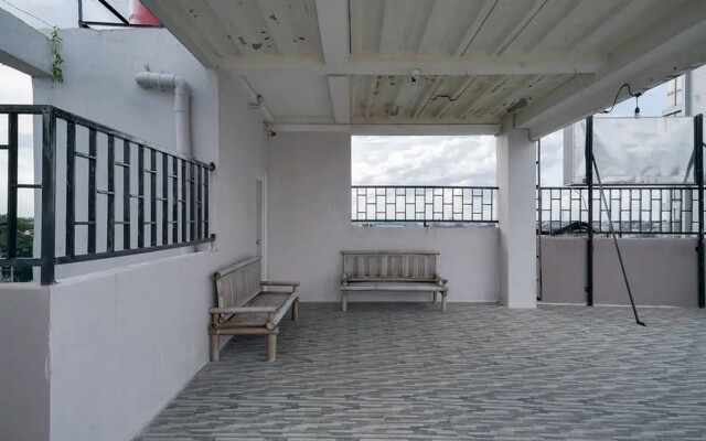 Urbanview Hotel Bari Syariah Palembang By RedDoorz