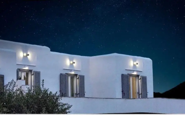 Theasis Sifnos Apatments