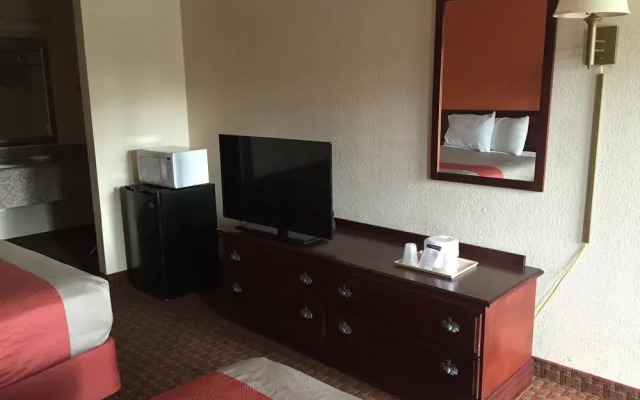 Opelika Knights Inn