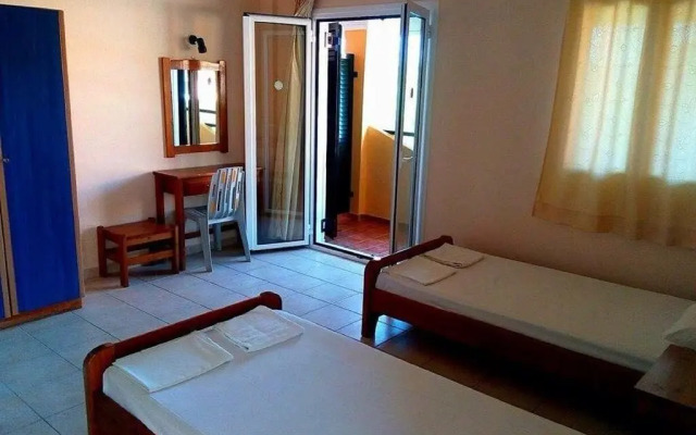 Nikos Villas