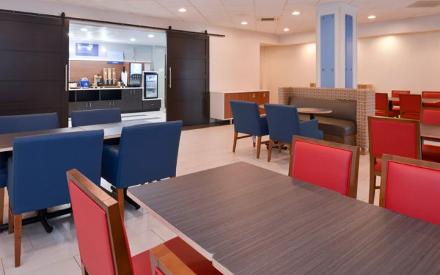 Holiday Inn Express Towson - Baltimore North