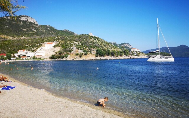 Awesome Home in Trstenik With Wifi and 2 Bedrooms
