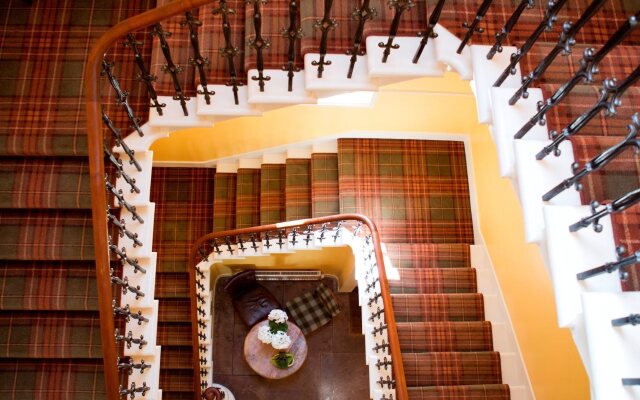 Buccleuch and Queensberry Arms Hotel