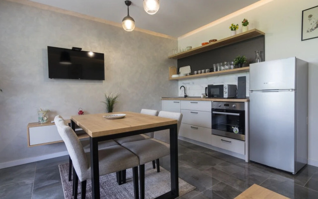 Deluxe Feliciano Apartments
