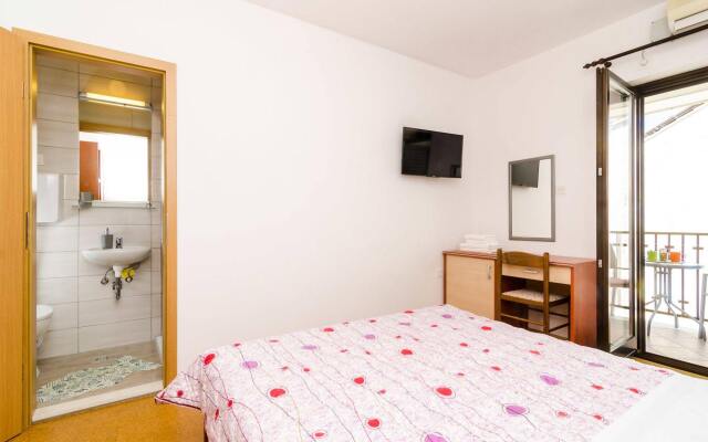 Cina Apartments