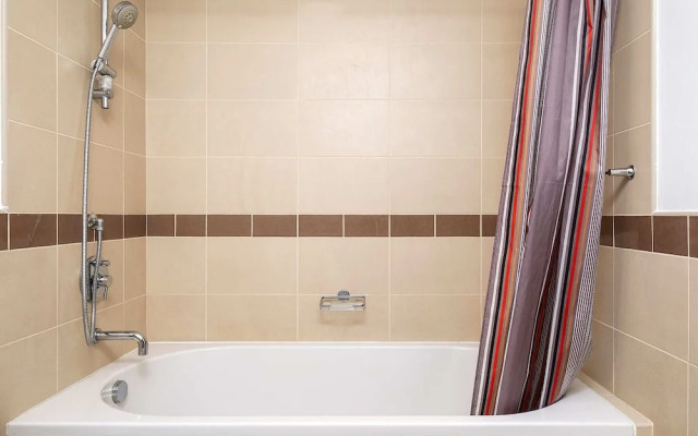 BellaVista -2 BR Apartment Fountain View