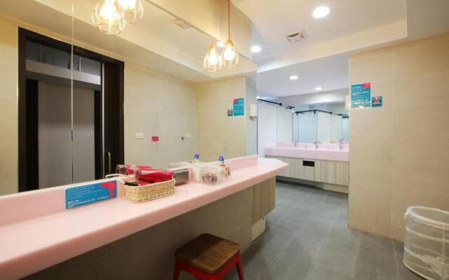 Loosha Hostel