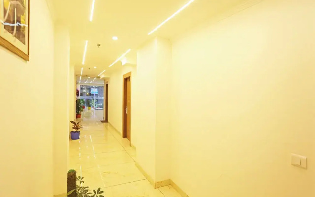 Hotel Decent Suites - Delhi Airport