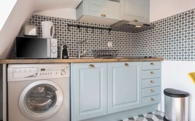 Sunny Studio in City Center