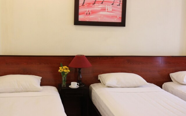 Nhi Trung Hotel