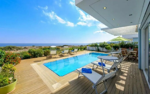 Protaras Seafront Villa Alia