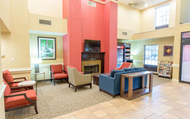 Comfort Suites Port Allen - Baton Rouge