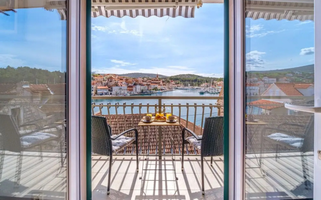 Apartment Magical View