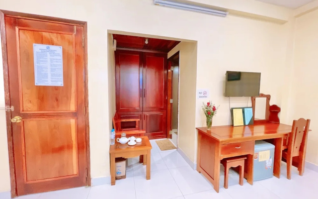 Hanh Long 1 Hotel