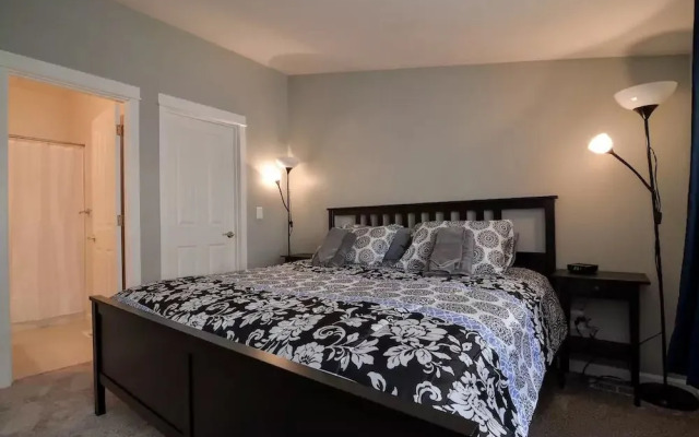 Seattle Vacation Home: The Gallery