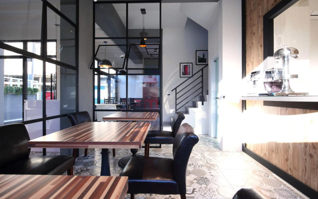 1999 Bed and Breakfast