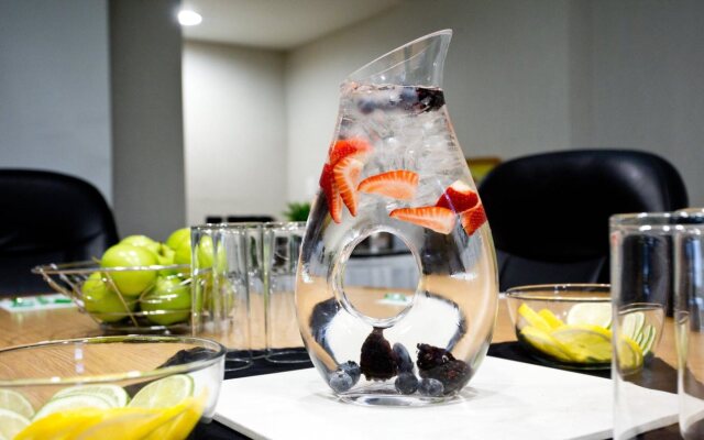 Holiday Inn Peterborough-Waterfront, ON by IHG