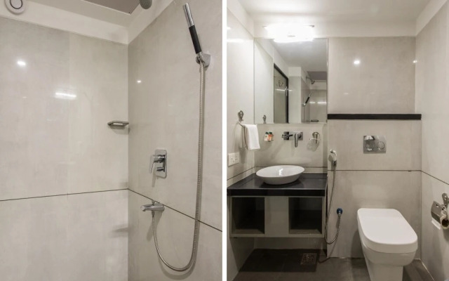 Hotel Solitaire by OYO Rooms