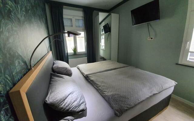 Fischer 2 Modern Retreat