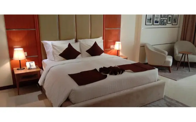 Summerset Continental Hotel By Usuma