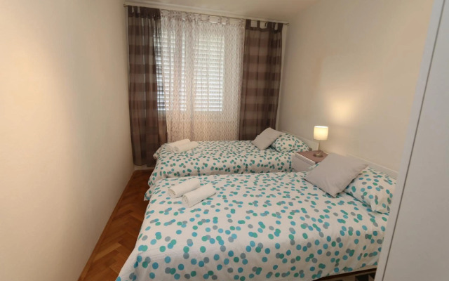 Apartment Mira Lapad